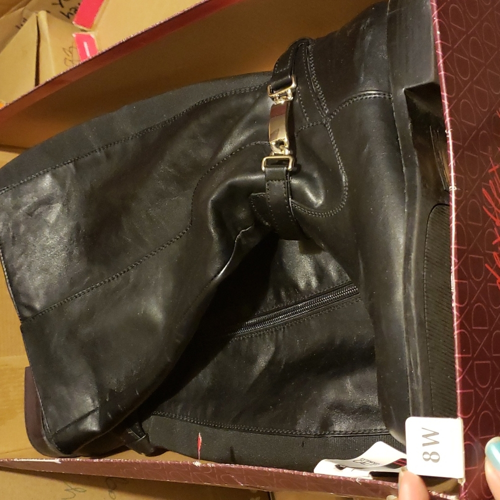 Black zip up boots 8w